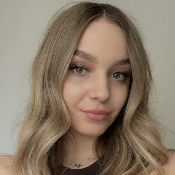 Nikola Olszewská