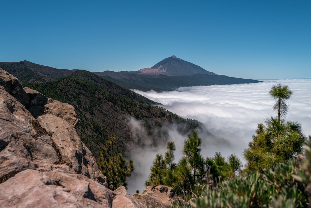 Tenerife a sopka Teide, krásný pohled na dovolenou v zimě