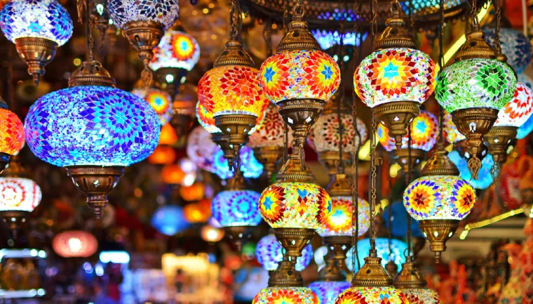 Turecké lampy jako suvenýr z dovolené v Turecku