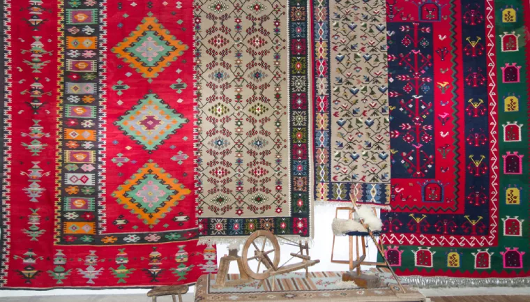 Vyšívané oděvy z Bulharska