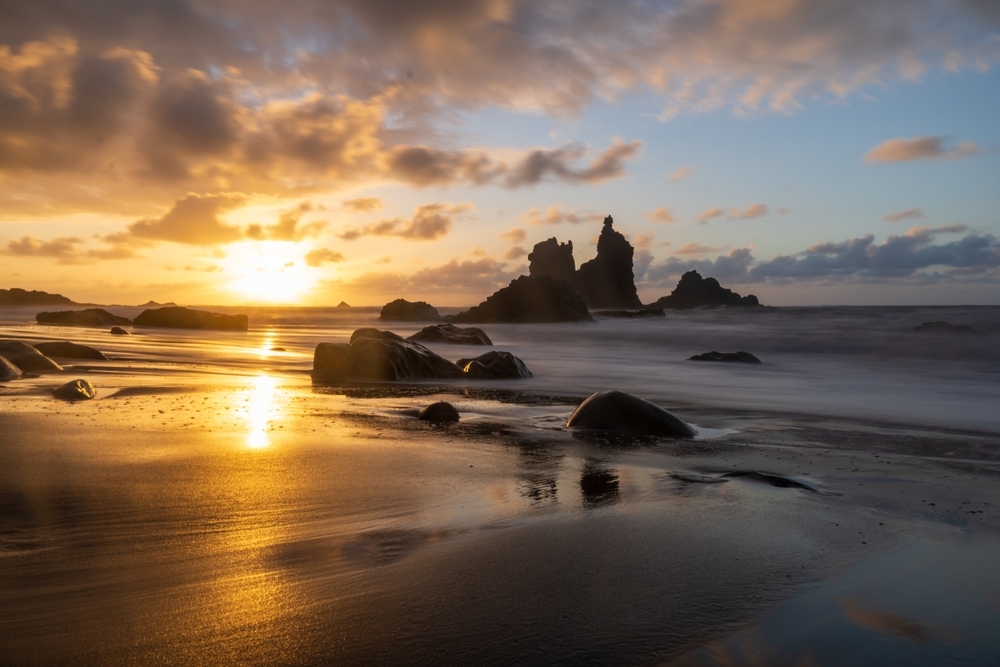 Playa Benijo při západu slunce