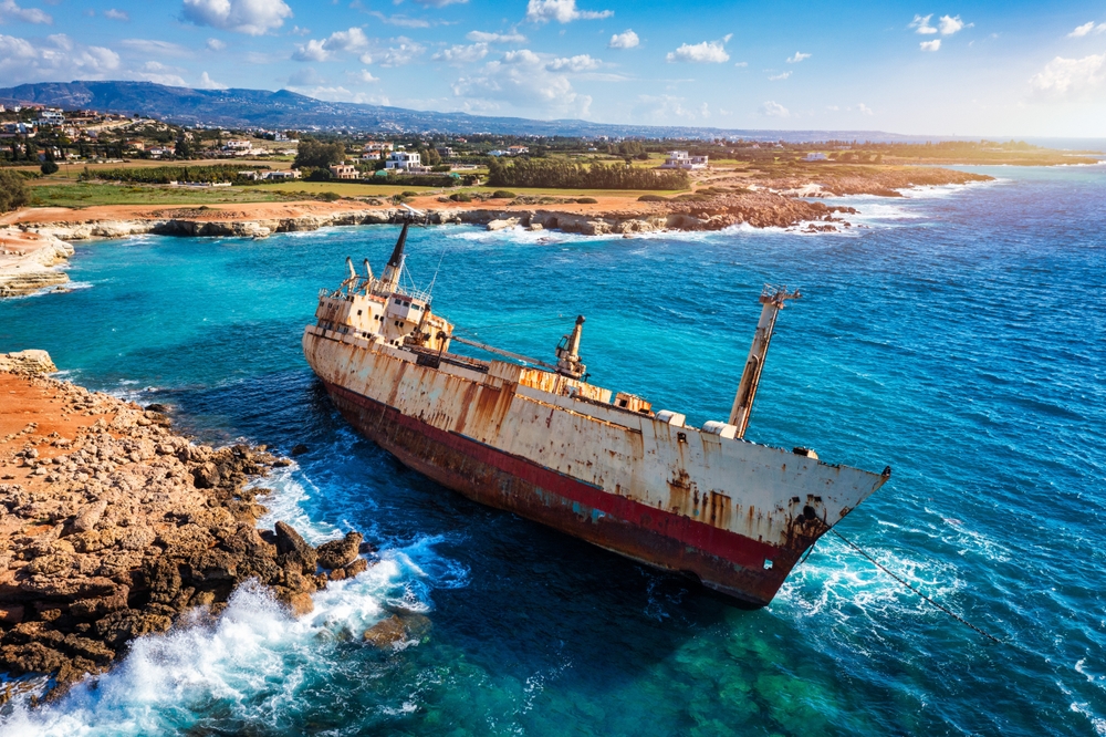 Top 7 nejlepších destinací na dovolenou v září 2026 4 Vrak lodi Edro na Kypru