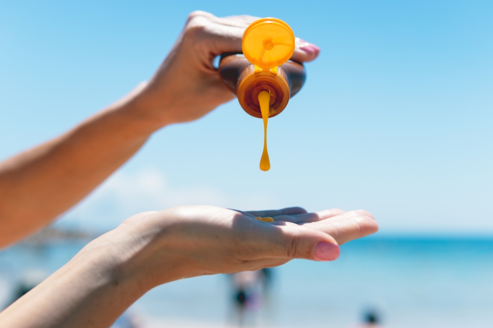 Opalovací krém na pláži