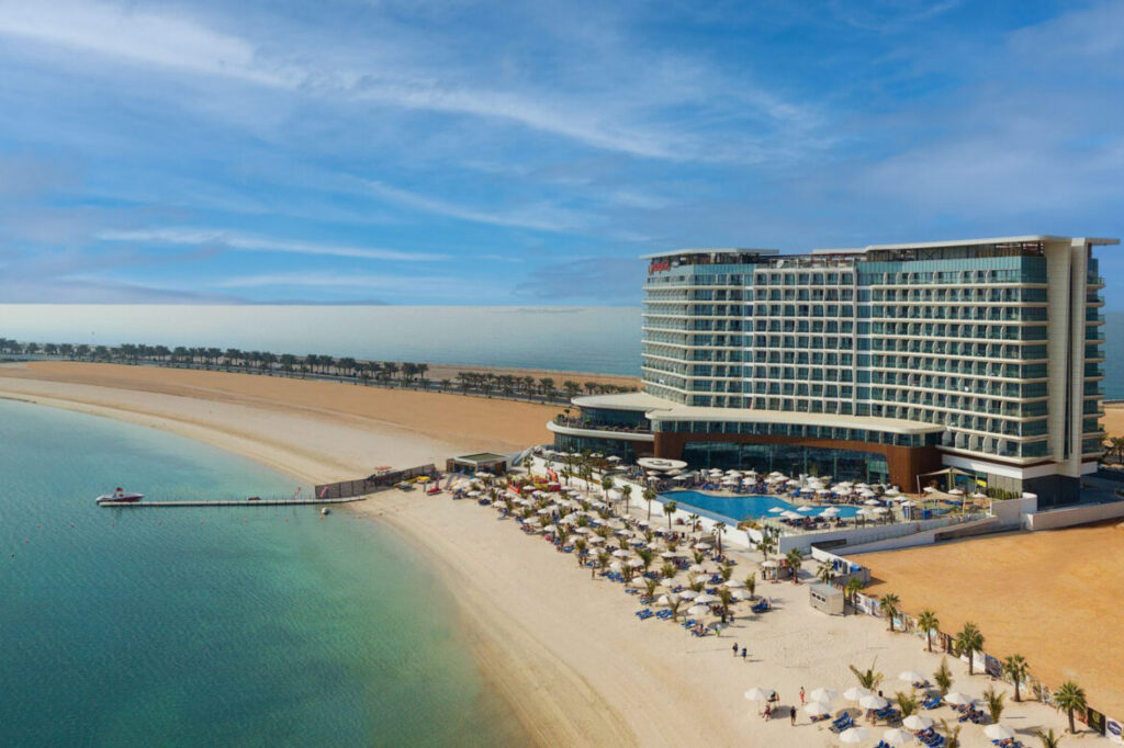 hotel-spojené-arabské-emiráty-Hampton-by-Hilton-Marjan-Island