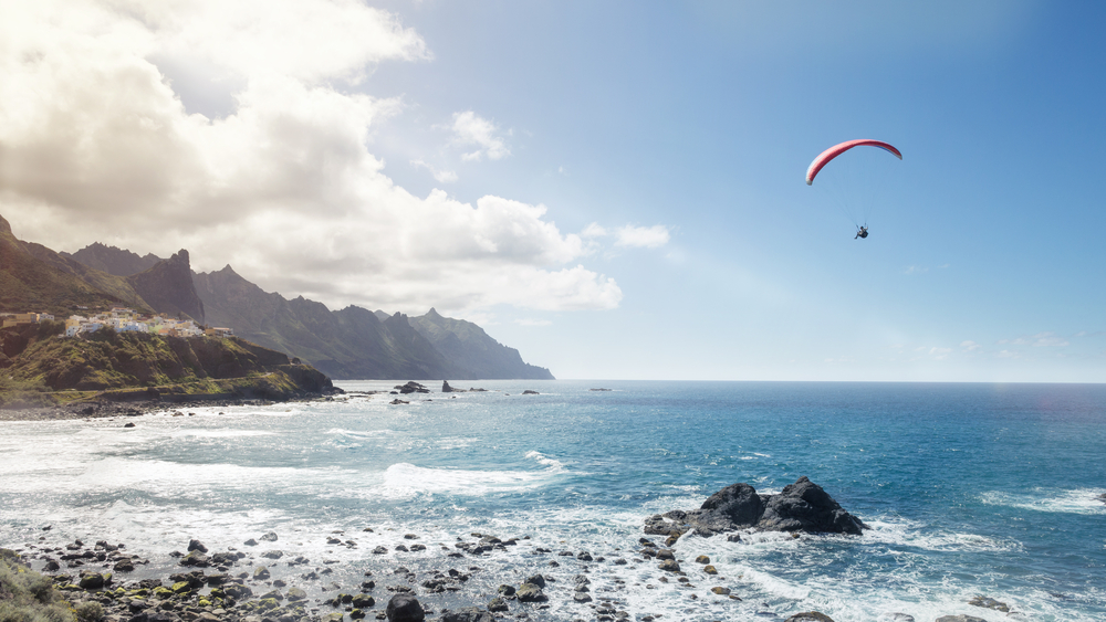 Tenerife pro aktivní cestovatele – turistické stezky a outdoorové dobrodružství i mimo pláže 4 Paragliding Tenerife Kanáry