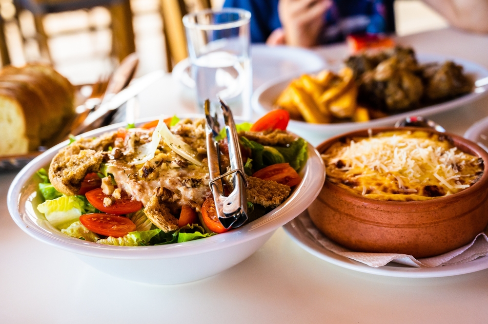 musaka, souvlaki a další tradiční řecké pokrmy