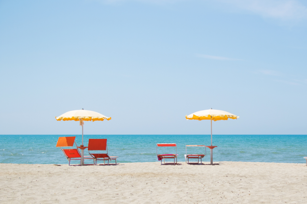 pláž ve městě Durrës Albánie