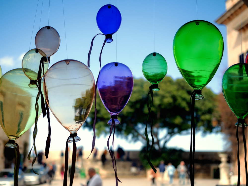 Suvenýry z Malty – 6 TOP věcí, které si přivést domů 4 Maltézské sklo tradiční produkt jako suvenýr z Malty