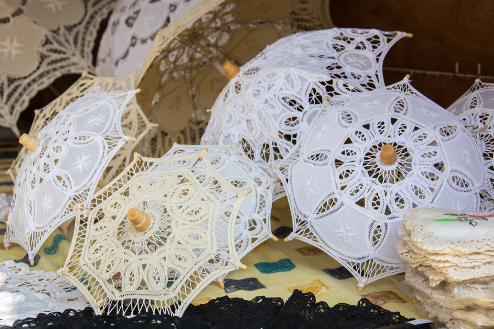 Suvenýry z Malty – 6 TOP věcí, které si přivést domů 2 Maltská krajka tradiční suvenýr z Malty