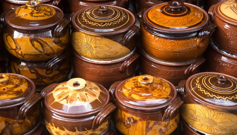 Suvenýry od Černého moře – co si přivézt z Bulharska? 4 trojská keramika z Bulharska