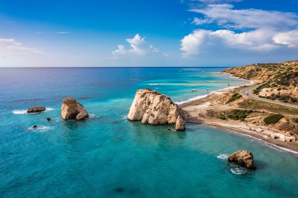 TOP 10 nejkrásnějších pláží na Kypru 8 Afroditina skála a pláž Kypr