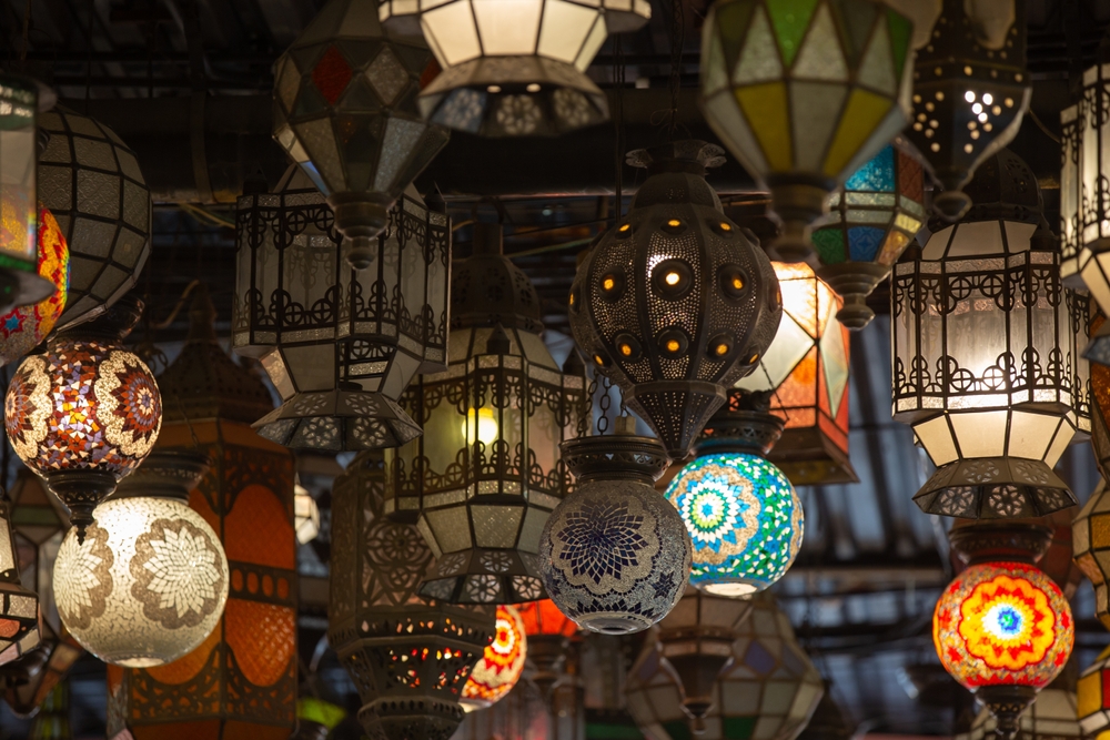 Ozdobné tradiční lucerny z Maroka