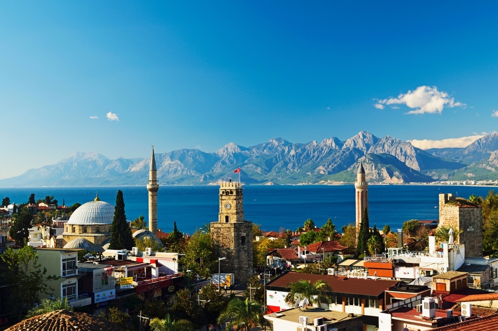 město Antalya na Turecké riviéře