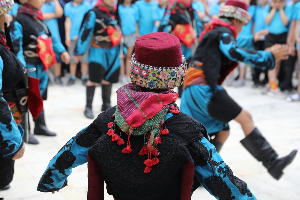 turecký kulturní festival a tradiční kroj