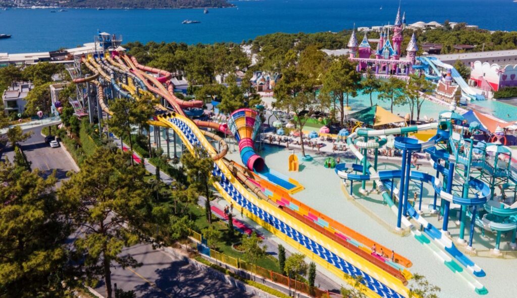 Top 5 hotelů v Turecku s aquaparky 4 Aquapark Vogue Hotel Supreme Bodrum v Bodrumu v Turecku