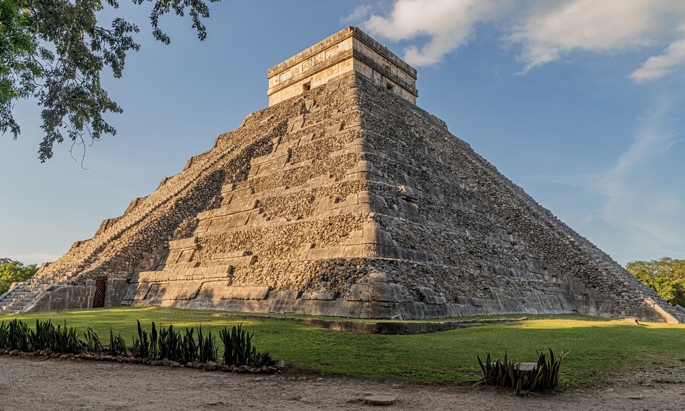 Kukulkánova pyramida, El Castillo, nejznámější památka v Chichén Itzá v Mexiku