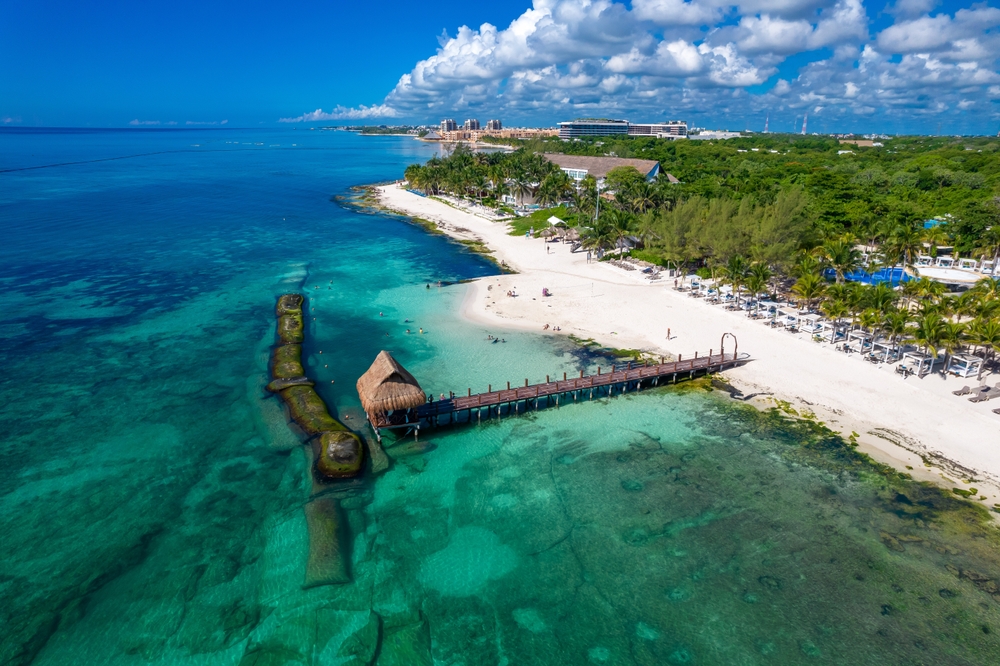Pohled na krásnou pláž v Playa del Carmen, Quintana Roo, Mexiko