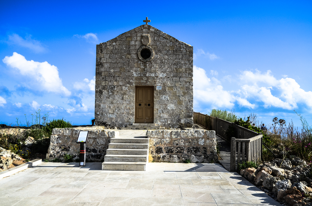 Útesy Dingli – jeden z nejkrásnějších výhledů na Maltě 2 kaple sv. Máří Magdalény, Malta, útesy Dingli