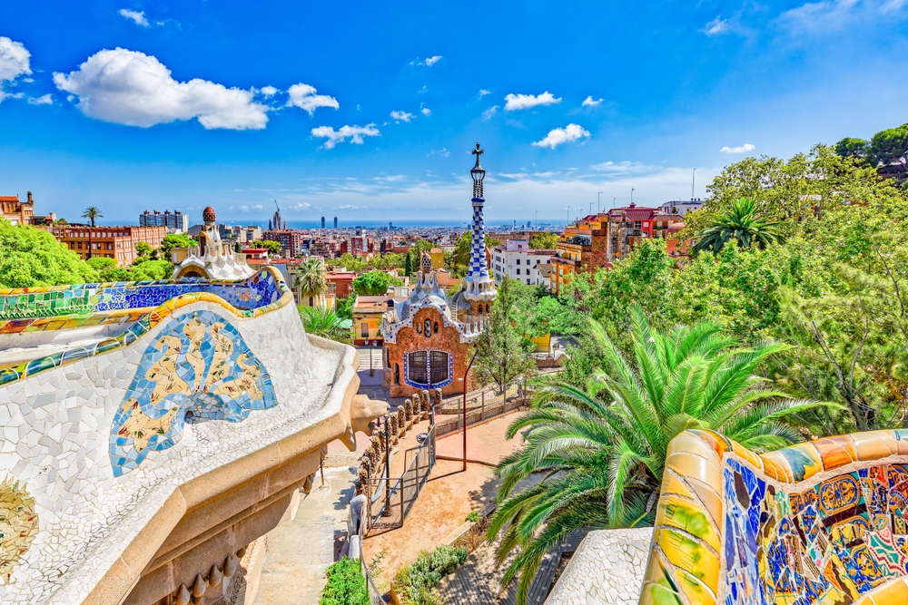Kam na prodloužený víkend u moře? Tipy na destinace 3 Barcelona. Park Guel. Španělsko.