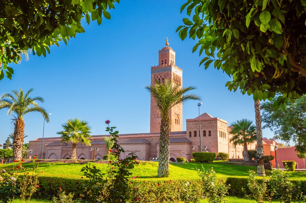 Co vidět v Marrákeši? Průvodce srdcem Maroka 5 Minaret mešity Koutoubia ve staré medíně v Marrákeši, Maroko
