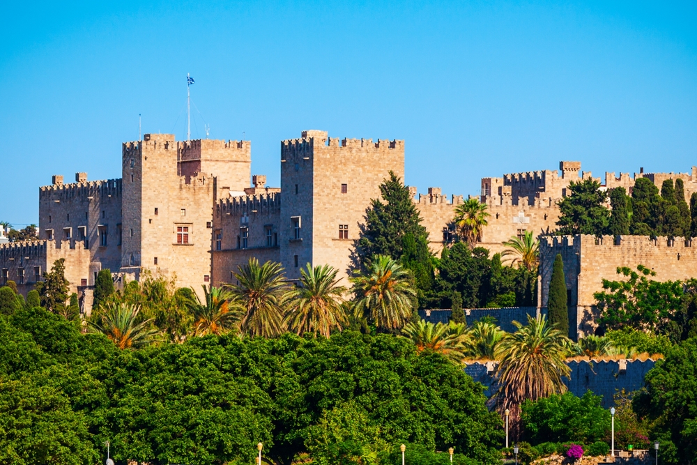 Panoramatický pohled na Staré město Rhodos na ostrově Rhodos v Řecku