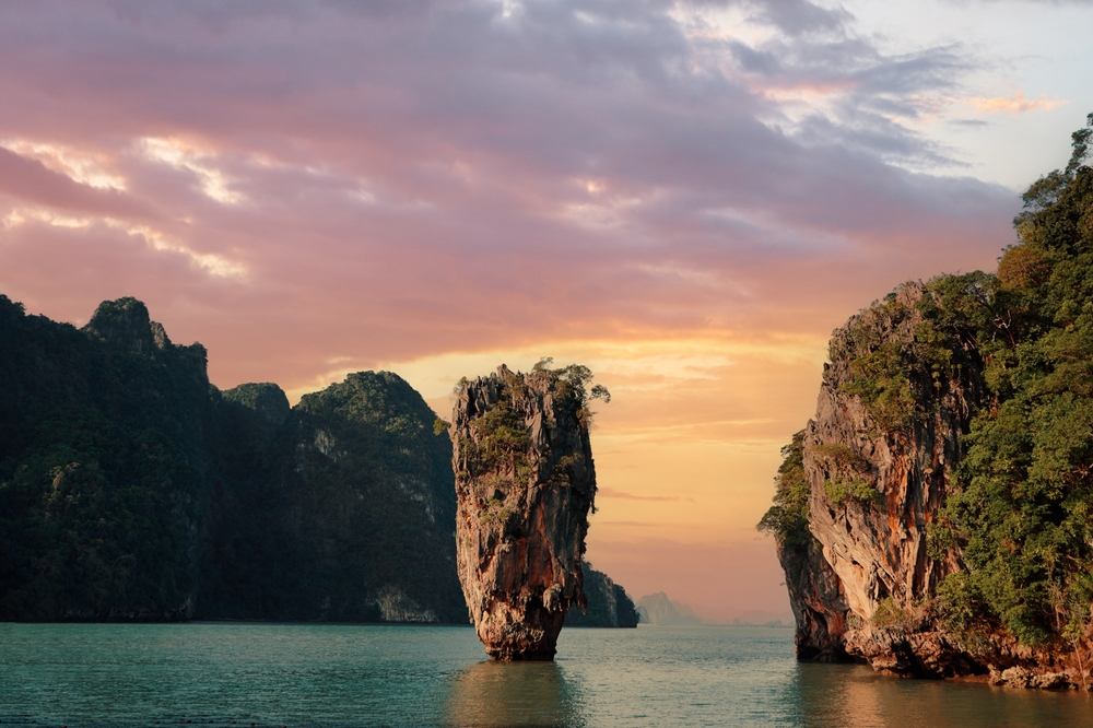 Ostrov Phuket – nejlepší atrakce, výlety a aktivity 5 Úžasná přírodní scenérie zálivu Phang-Nga v Phuketu v Thajsku