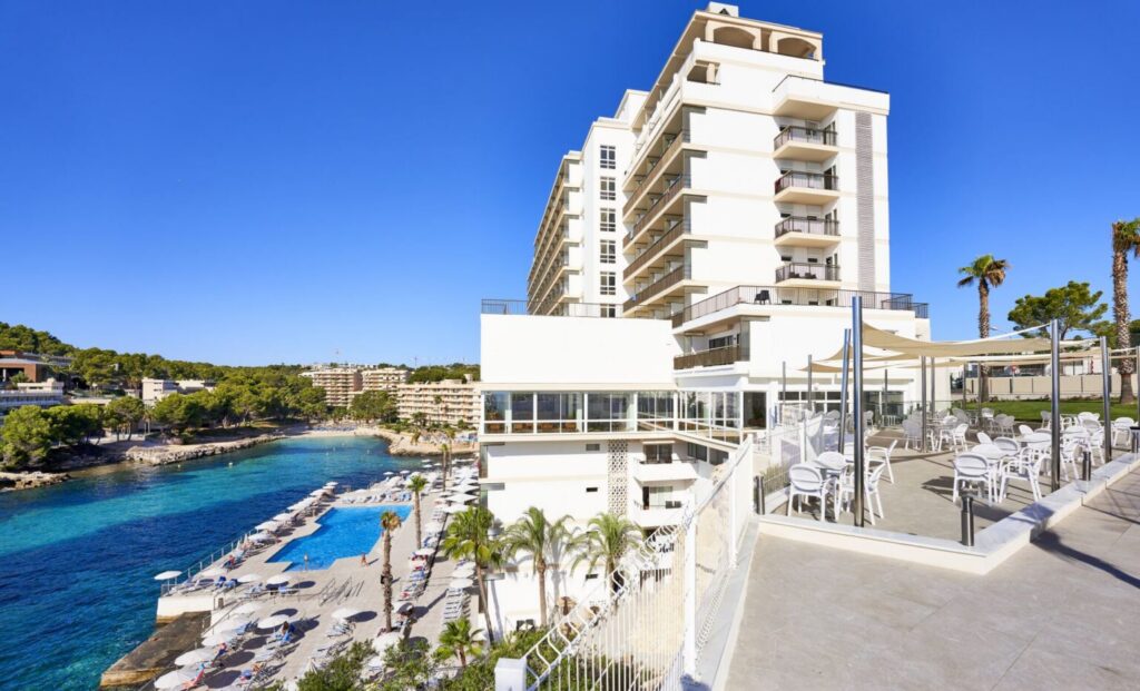 TOP 5 hotelů pro dospělé na Mallorce – který si vyberete? 3 Dovolená na Mallorce v Globales Cala Viñas