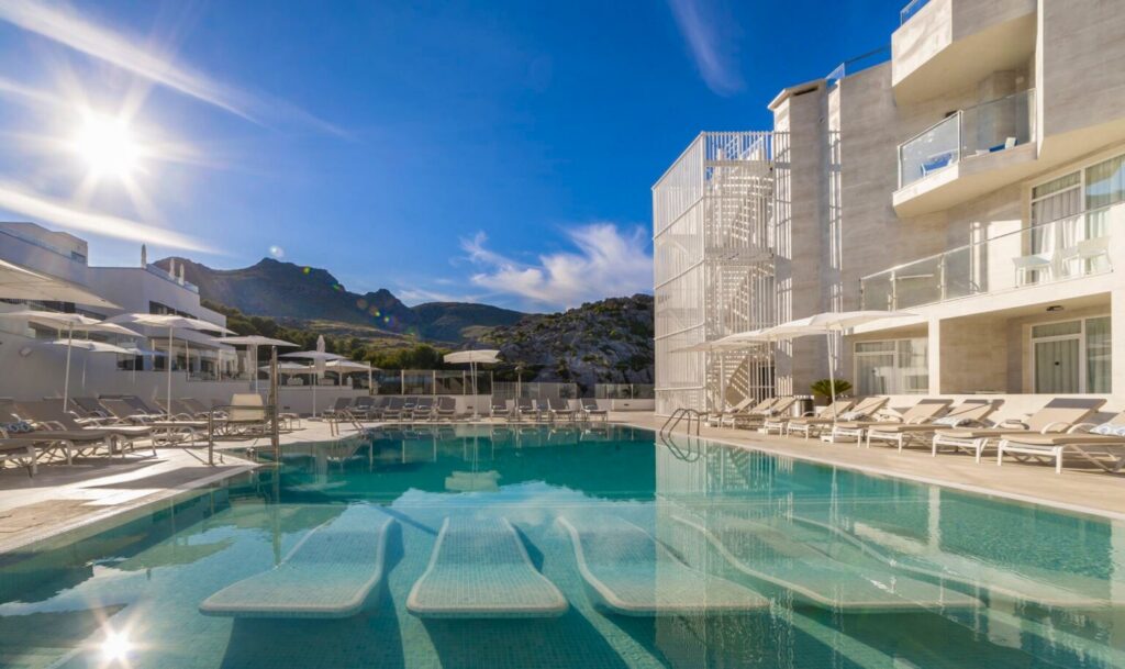TOP 5 hotelů pro dospělé na Mallorce – který si vyberete? 6 Globales Don Pedro s bazénem na Mallorce