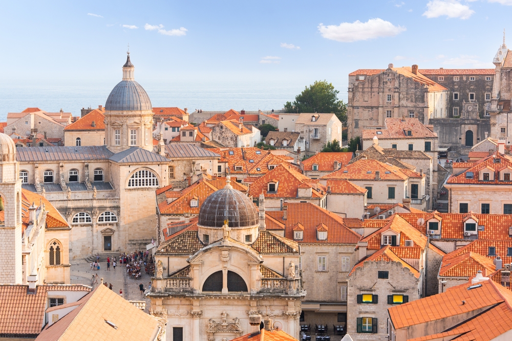 Co vidět v Dubrovníku? Objevte perlu Jadranu 2 pohled na historické centrum v Dubrovníku