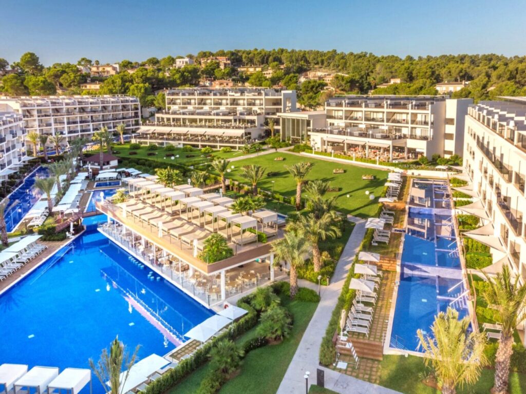 Mallorca – kterou oblast a hotel si vybrat pro dovolenou? 3 zafiro-palace-palmanova-and-spa
