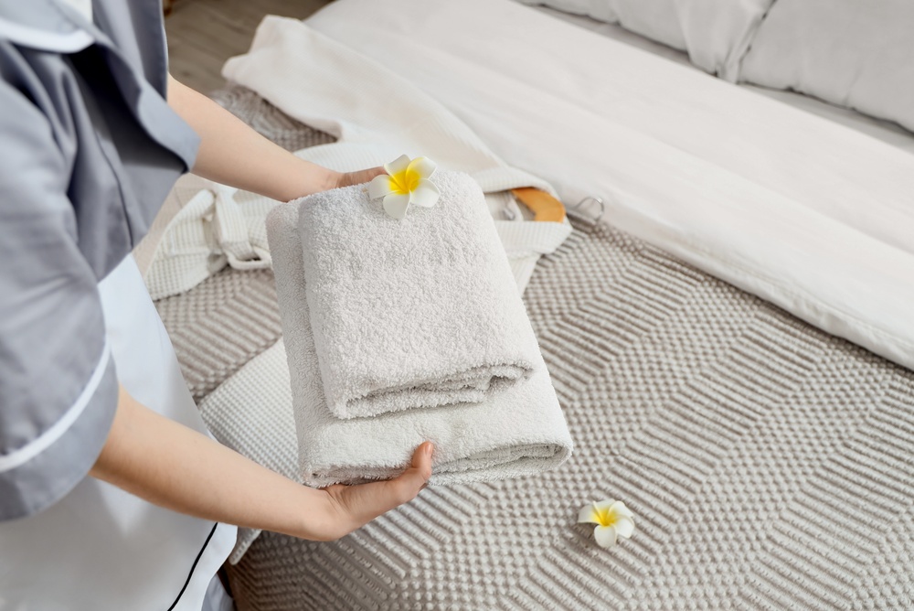 Mělo by se dávat spropitné při All Inclusive pobytu? Pravidla v jednotlivých zemích 3 Čisté ručníky na posteli v hotelu